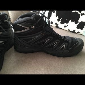 Salomon Men’s X Ultra 3 Mid GTX Hiking Shoe